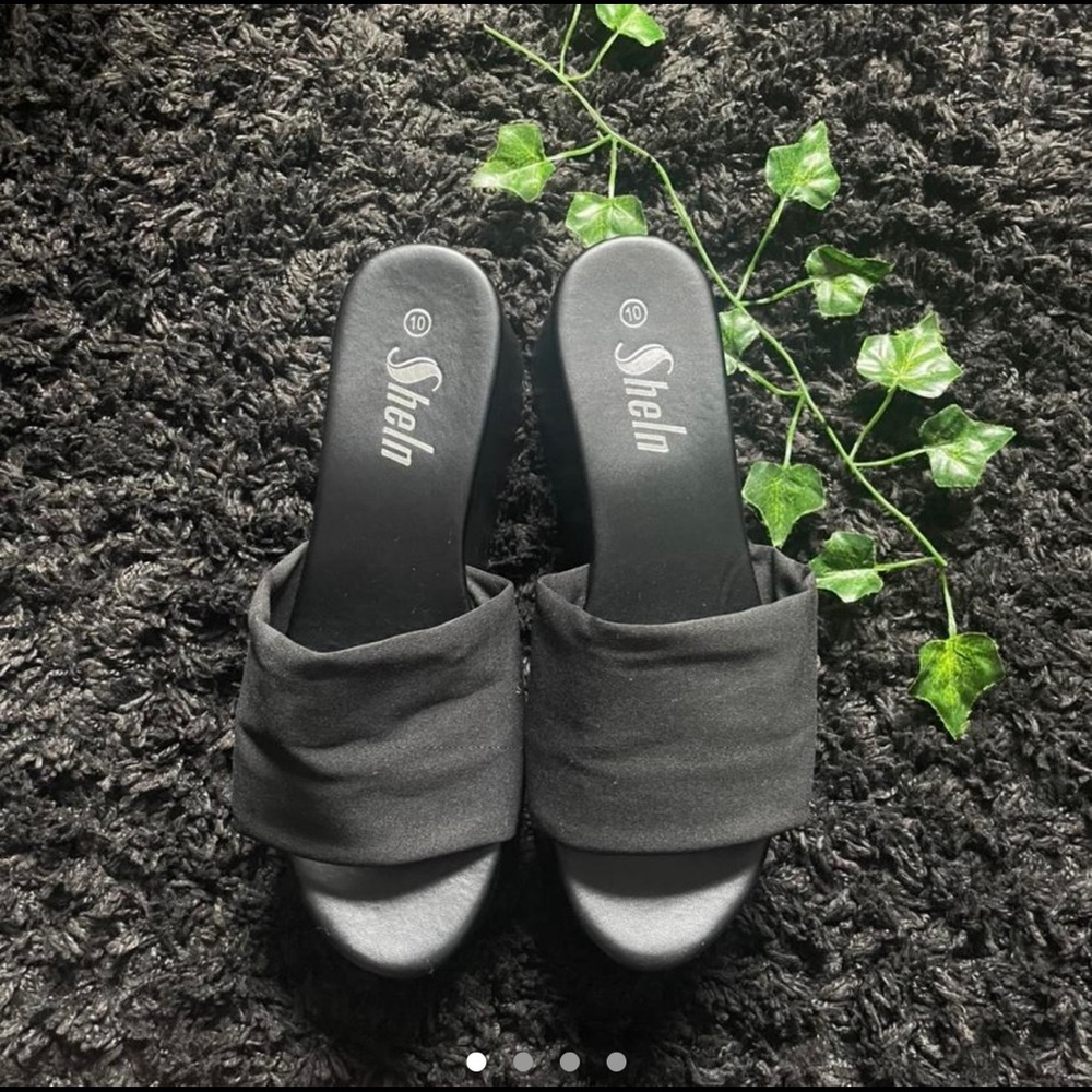 black platform sandals